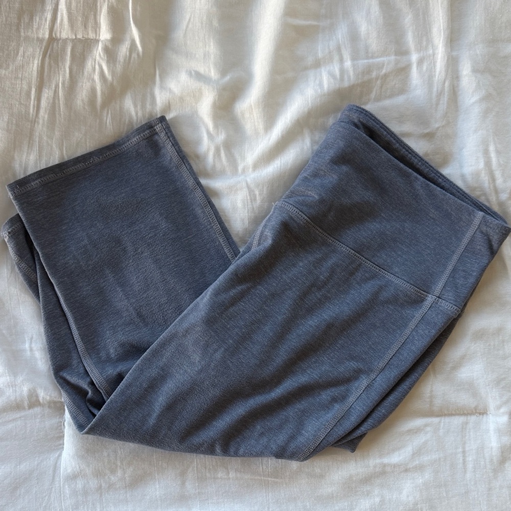 Athleta Heathered Blue Cropped Leggings